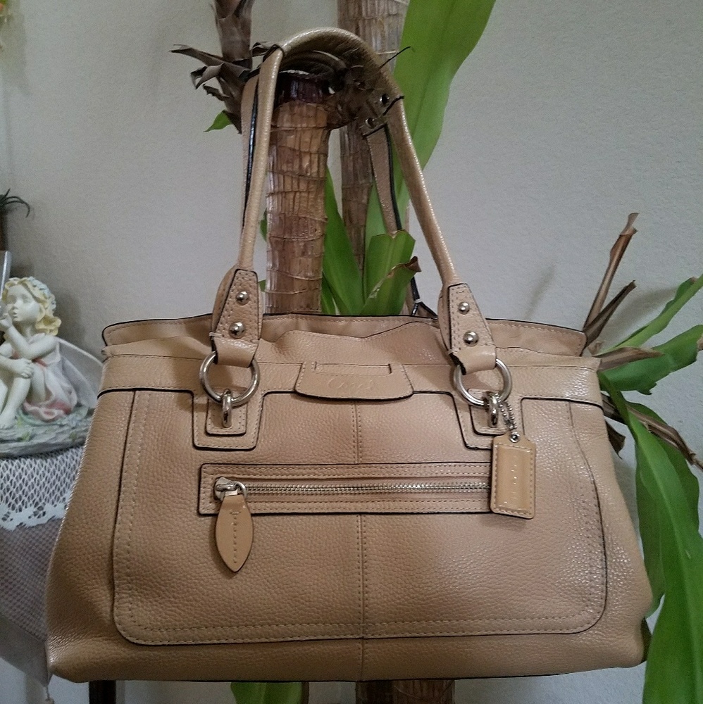 Authentic *COACH* Penelope purse light tan